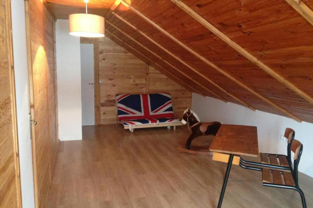 Chalet En Pleine Nature Pour 12 Personnes Besse-et-Saint-Anastaise Exterior photo