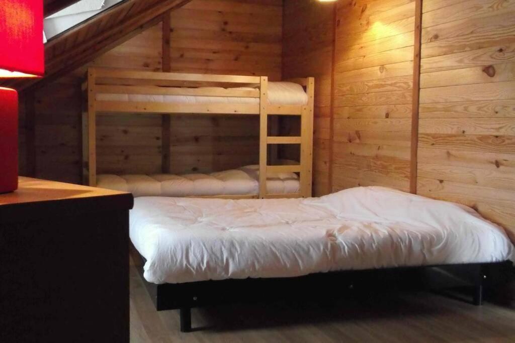 Chalet En Pleine Nature Pour 12 Personnes Besse-et-Saint-Anastaise Exterior photo